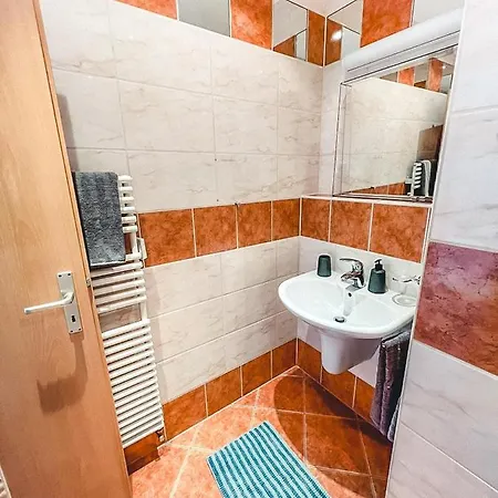 Zentrum, 2r, Balkon, Wifi, 4p, Modern, Ruhig Apartamento *