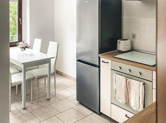 아파트 Zentrum, 2r, Balkon, Wifi, 4p, Modern, Ruhig 켐니츠